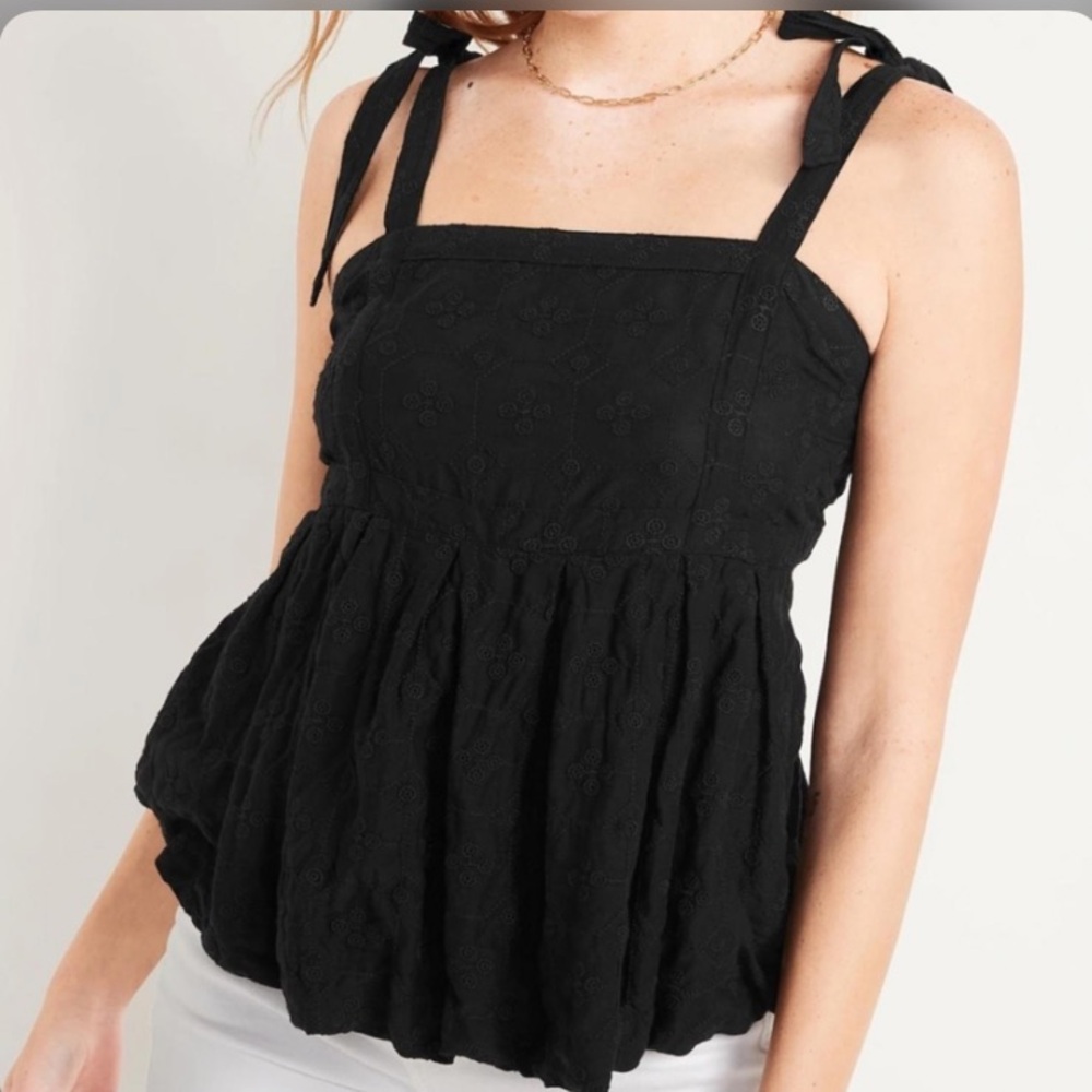 NWOT plus size Old Navy women’s square neck strap tie baby doll black lace top